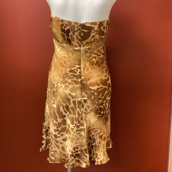 Chiffon Giraffe Print Semi - Picture 3 of 5